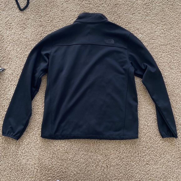 Men’s North Face Jacket - Picture 6 of 10